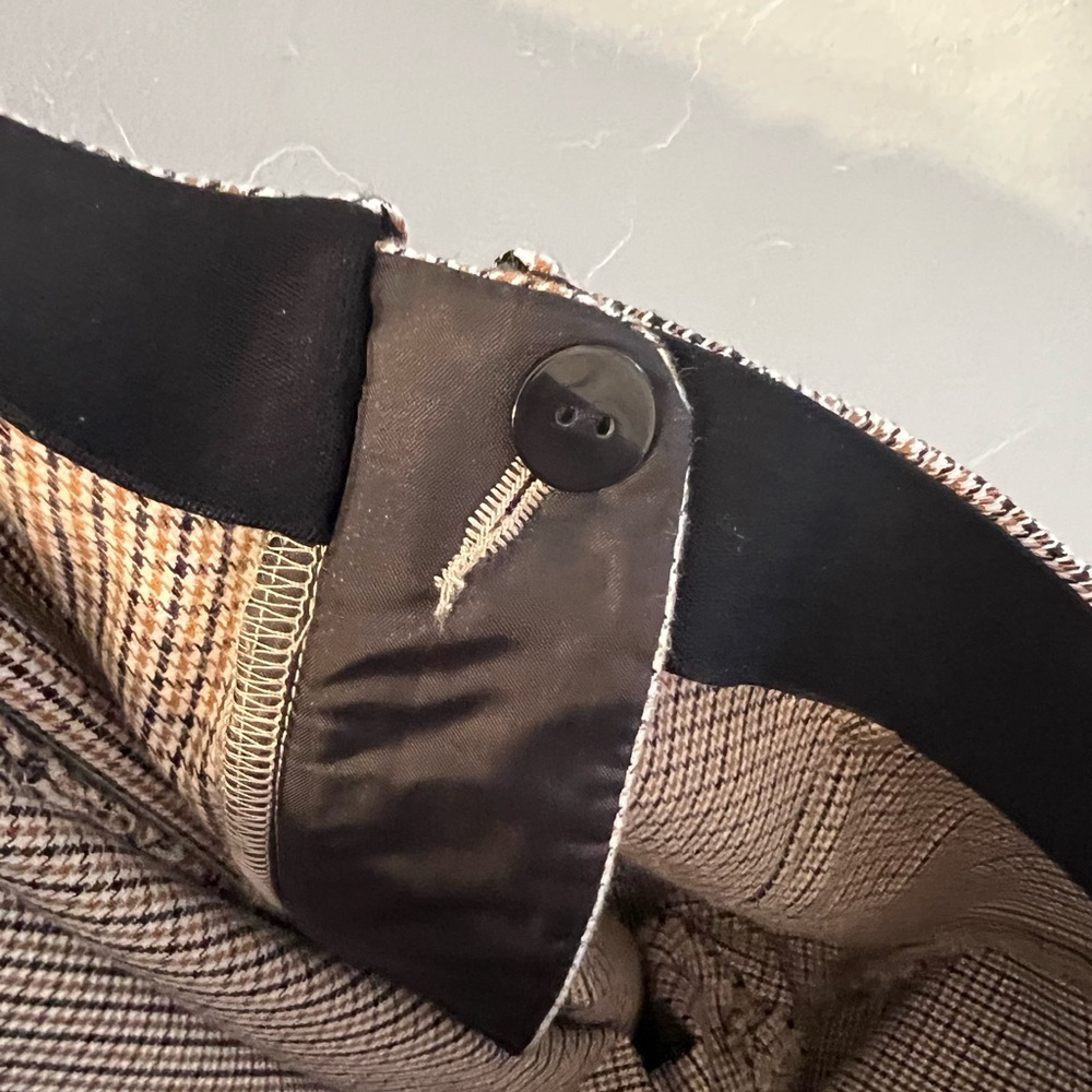 Banana Republic Women's Tan Checkered Cargo Pants 10 - Picture 10 of 10